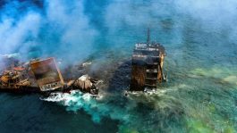 Потонување на бродови со хемиски отпад може да предизвика еколошка катастрофа