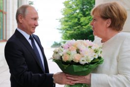 Меркел и Макрон бараат средба на самитот на Европската унија и Путин