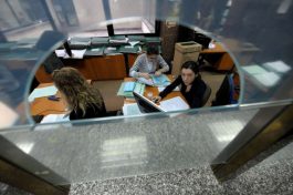 Администрацијата ќе одмори повеќе, во петок на работа само 4 часа