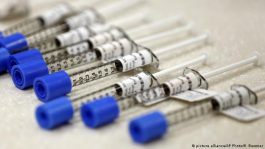 Словенец за пари примил 23 вакцини во име на други