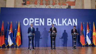 Европската унија оди напред, а балканскиот регион останува заглавен