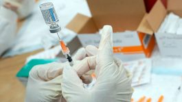 И покрај новиот бран на коронавирус од ЕУ, испитувањата покажуваат дека „вакцините си ја вршат својата работа“