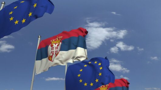 Брисел штотуку ја „спушти“ првата рампа кон Србија затоа што не воведе санкции кон Русија